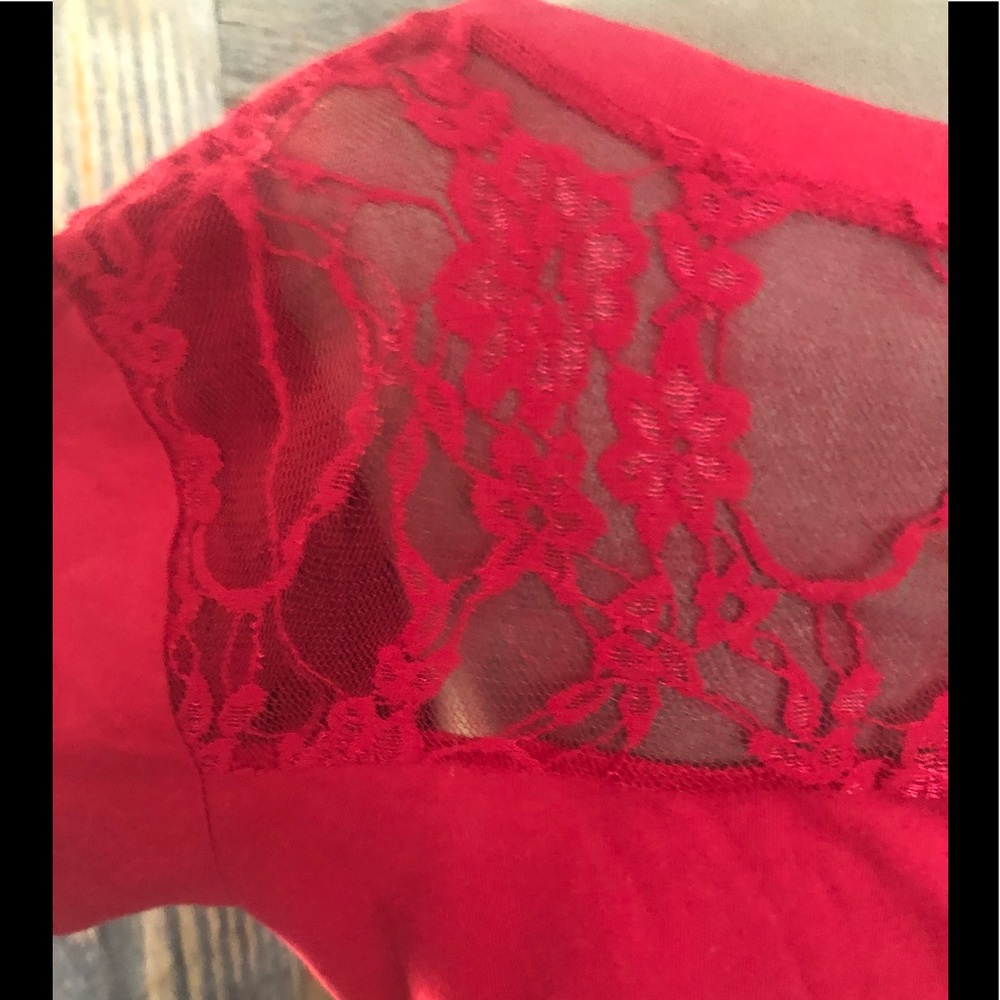 Graphic Tee - Picture 3 of 4